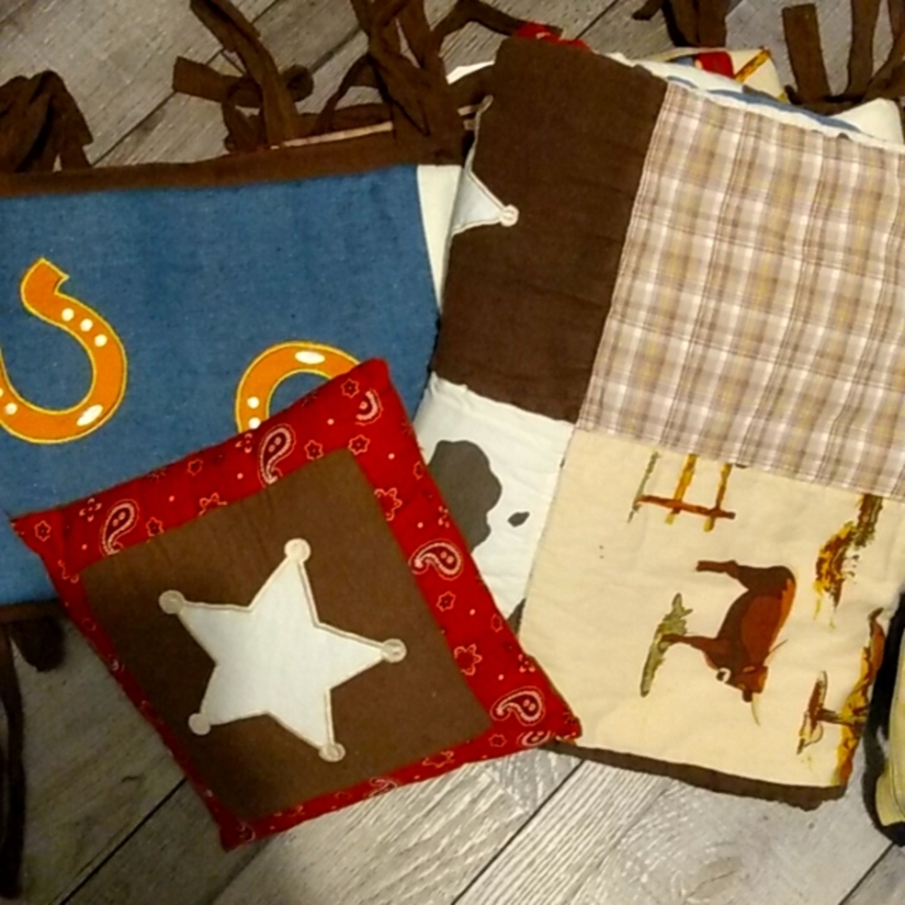 Cowboy themed crib bedding set
